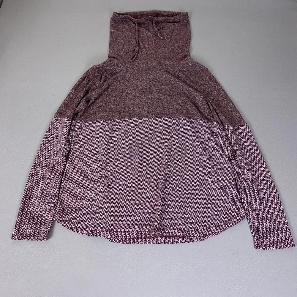 Pink Clover Tunic Top Women's Size Large Burgundy Colorblock Funny Neck Knit